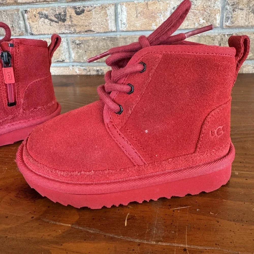 TODDLER'S UGG NEUMEL II – COZY SUEDE CHUKKA WITH ALL-DAY‎ COMFORT 8 sz